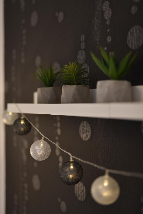 Kiralykut 2 Apartman - Ingyen Parkolas, Bicajok, Ac Székesfehérvár 外观 照片